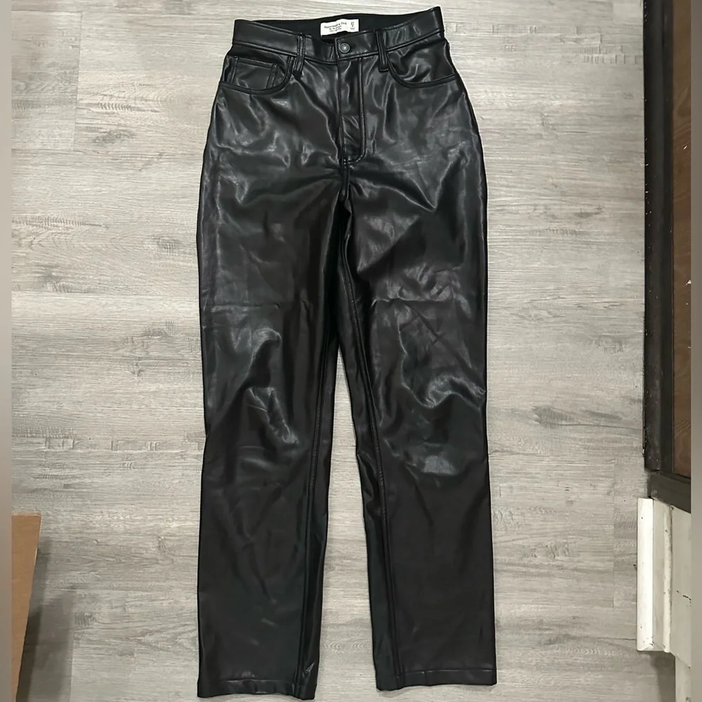 Abercrombie & Fitch Black Straight Leg Jeans Sz 27/4 ultra high rise